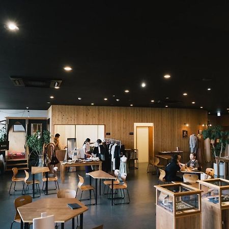 Folk Folk Hostel, Cafe & Bar Исе Екстериор снимка